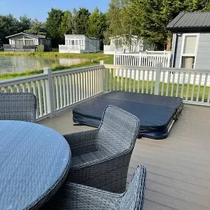 Holiday home Bramble With Hot Tub, York